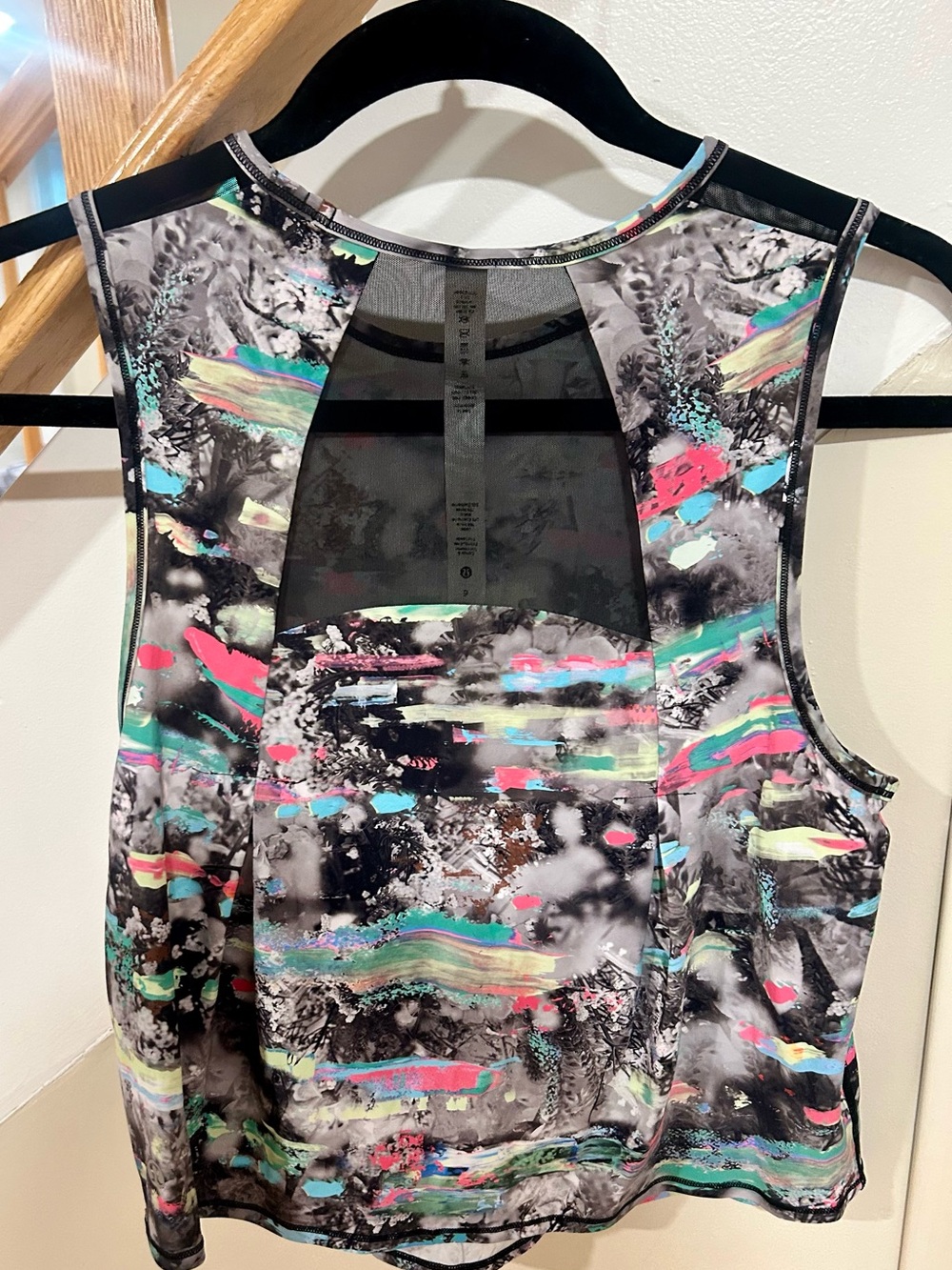 NWT Lululemon Sculpt Cropped Tank Size 6 | Paint Drift Multi Print - Picture 6 of 9